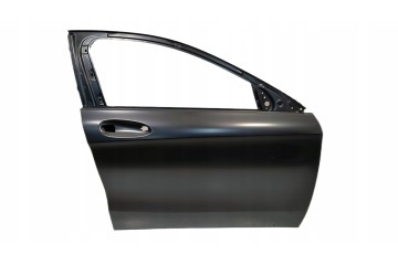 DOOR RIGHT FRONT MERCEDES GLA X156