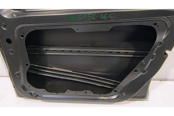 DOOR RIGHT FRONT MERCEDES GLA X156 Version European