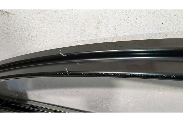 Puerta delantera derecha Mercedes GLA 156