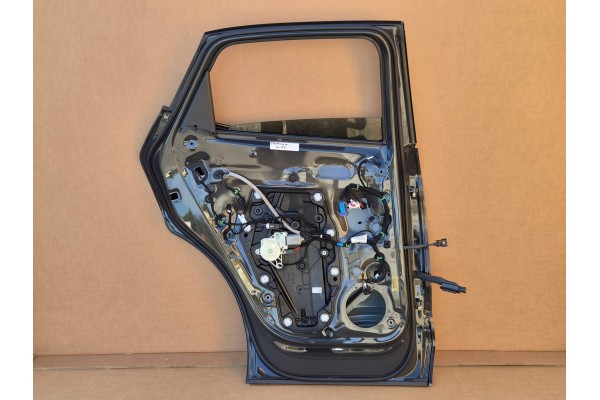 Puerta trasera izquierda para Cupra Tavascán, código de color LI7F, nú