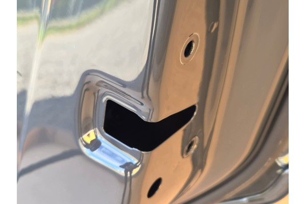 Puerta trasera derecha para Cupra Tavascan, código de pintura LI7F, nú