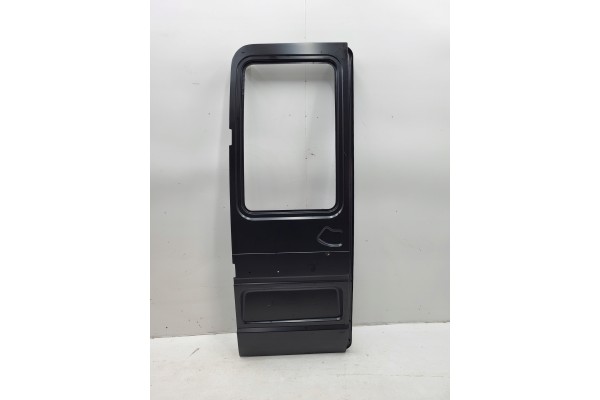 DOOR REAR LEFT HIGH RENAULT HIT AND 1 NEW