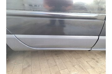 RIGHT REAR BARE DOOR PX8 CHRYSLER PACIFICA 2004 Part manufacturer Chrysler OE
