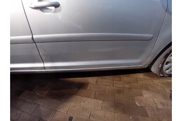 DOOR RIGHT FRONT BARE LA7W VW TOURAN 2004 Catalog number of the part DRZWI LEWY PRZOD TOURAN I