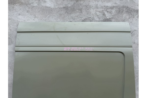 MERCEDES SPRINTER W910 SLIDING DOOR RIGHT SIDE NEW OE 9702 Part manufacturer Mercedes Benz OE
