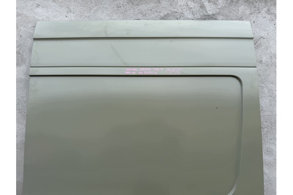 MERCEDES SPRINTER W910 SLIDING DOOR RIGHT SIDE NEW OE 9702 Installation side rear right