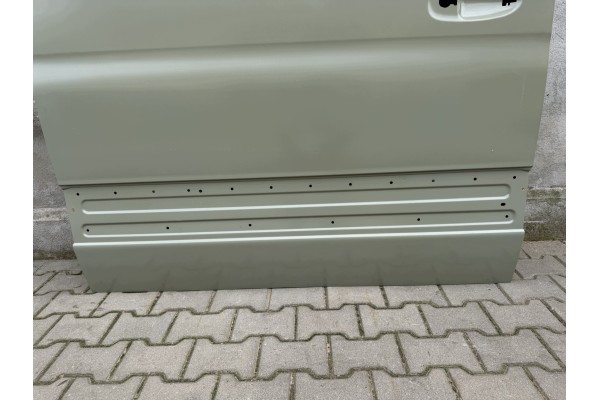 Puerta corredera derecha trasera Mercedes Sprinter W910 nueva original