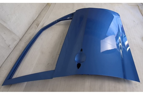 DOOR RIGHT FRONT HYUNDAI ix20 KIA VENGA 2009 NEW 76004 1P000 Car type passenger cars