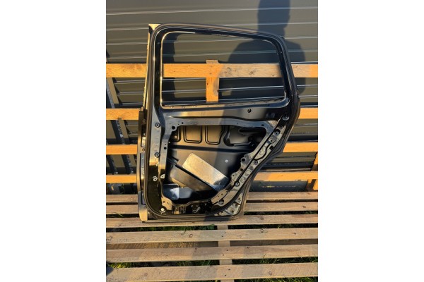 Drzwi prawe tylne MERCEDES EQE w294 x294 SUV Car type passenger cars