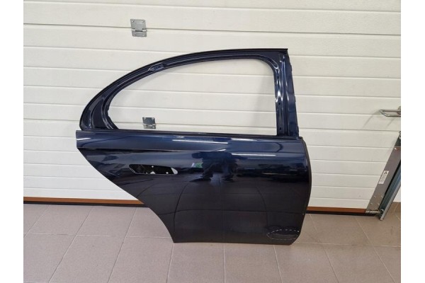 MERCEDES E CLASS 214 W214 A2147323200 DOOR RIGHT REAR ORIGINAL