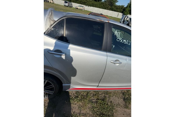 Drzwi prawe ty kompletne KIA Picanto II KCS