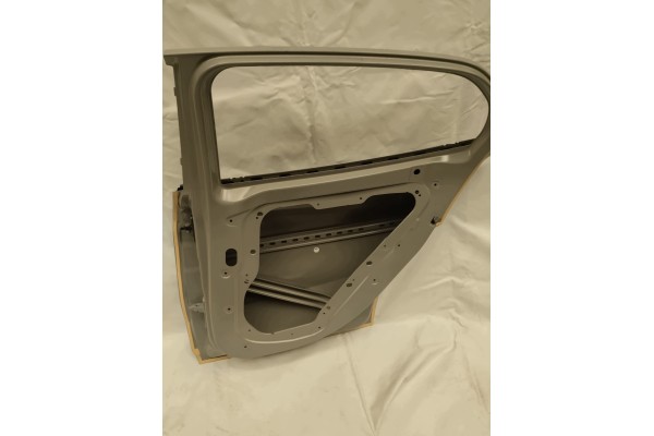 MERCEDES GLA 156 DOOR RIGHT REAR NEW PRIMER A1567320210 Catalog number of the part A1567320210 A1567300205 GOS
