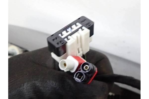 Tapa de maletero completa original con luces y cámara para Ford Kuga I