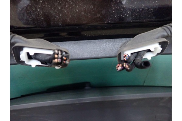 Portón Completo con Luces Traseras - Original Skoda Octavia IV (5E3) F