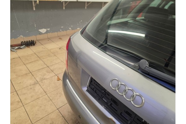 Portón trasero maletero Audi A4 B6 2001-2004 color LY7Q Combi Variant