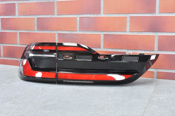 REAR LAMPS LEFT RIGHT BMW X7 G07 LCI LIFT EUROPE ORIGINAL 10443km Installation side rear