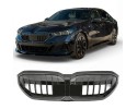 BMW 5 Series G60 G61 grill black gloss with LED module heated operation