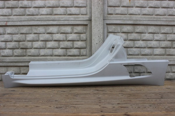 Threshold strip left door Alfa Romeo 4C 13 20 50525542 50526964