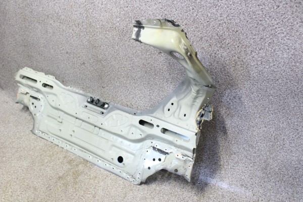 JAGUAR XJ X351 09 19 BELT REAR REINFORCEMENT AW93 40324 A Quality of parts according to GVO O original with manufacturer s logo 