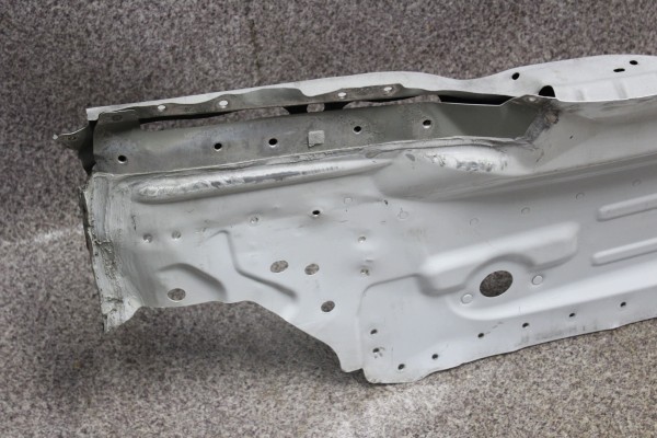 JAGUAR XJ X351 09 19 BELT REAR REINFORCEMENT AW93 40324 A Catalog number of the part AW93 40324 A JAG