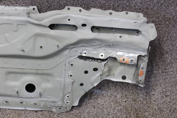 JAGUAR XJ X351 09 19 BELT REAR REINFORCEMENT AW93 40324 A Quality of parts according to GVO O original with manufacturer s logo 