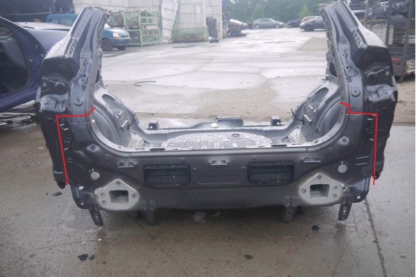 TOYOTA URBAN CRUISER II 26R WBF BELT REAR BATH TRUNK FLOOR
