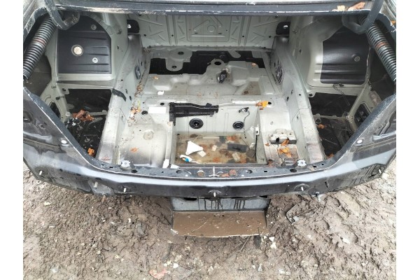 TRUNK TUB REAR BELT BMW F01 730D S34 AZURTISCHARZ METALLIC Packaging status replacement