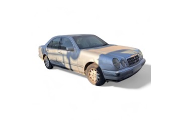 MERCEDES-BENZ CLASE E (BM 210) BERLINA 300 Diesel (210.020)