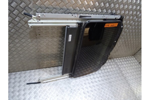 MERCEDES GL W166 AMG SUNROOF ROOF GLASS 624697402 040 Catalog number of the part 1667801429