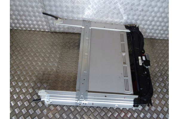 MERCEDES GL W166 AMG SUNROOF ROOF GLASS 624697402 040 Quality of parts according to GVO O original with manufacturer s logo OE