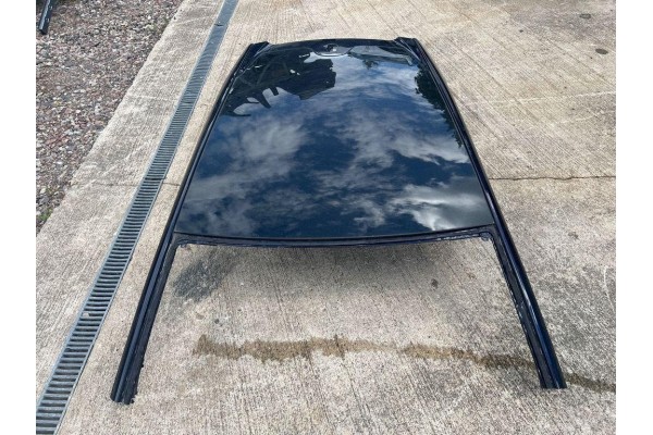 Roof JAGUAR J9D303410AB electric 294kW 2023 Car type passenger cars