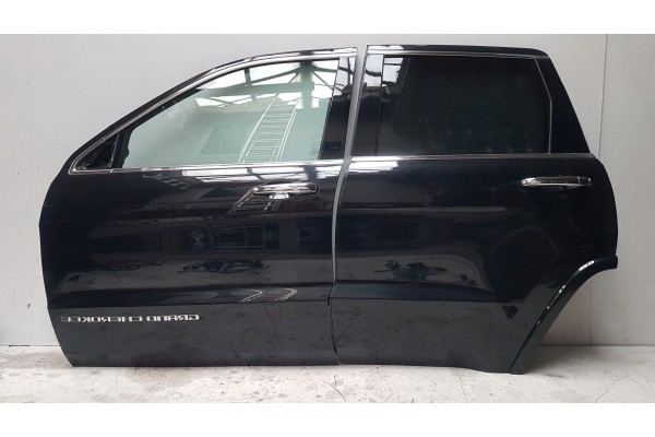 DOOR LEFT BACK JEEP GRAND CHEROKEE WK2 SRT LIFT PXR Catalog number of the part JEEP GRAND CHEROKEE WK2 SUMMIT LIFT KOMPLETNE DRZ