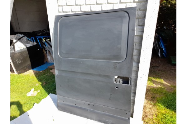 DOOR RIGHT SIDE SLIDING MASTER II MOVANO A ORG NEW Catalog number of the part 7751469081 DRZWI MASTER II 2 MOVANO A MODEL NISKI 