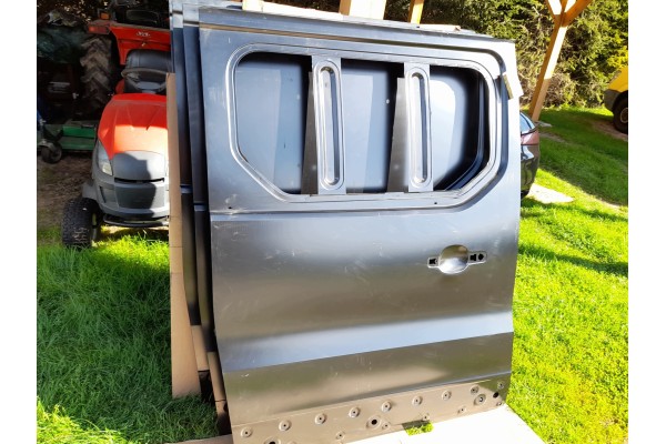 SLIDING SIDE DOOR RIGHT RENAULT HIT III 3 TALENTO VIVARO B ORG NEW