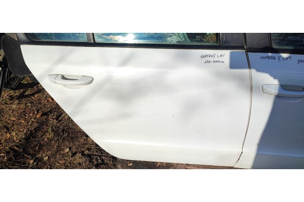 SKODA SUPERB II LIFT 2013 DOOR FRONT RIGHT FRONT REAR RIGHT LS9R Catalog number of the part SKODA SUPERB II DRZWI TY