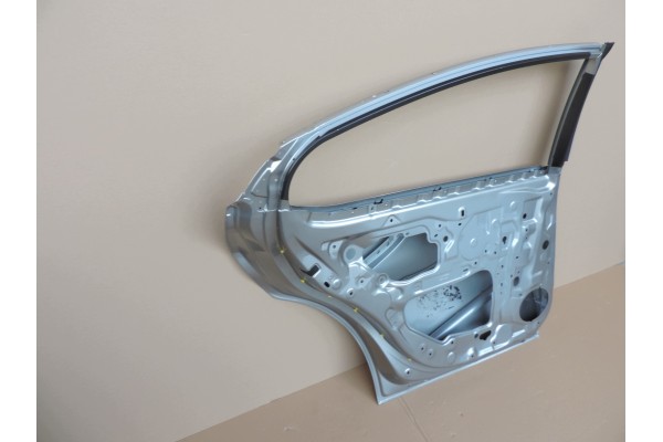 Puerta Trasera Izquierda Lexus ES 2018-2019