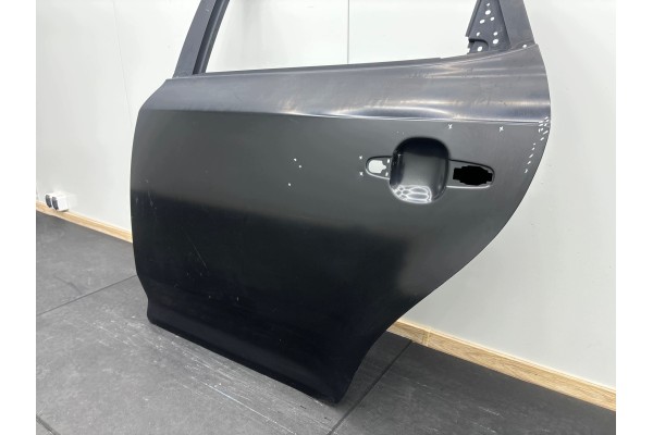 Puerta trasera izquierda KIA CEED I ESTATE (WAGON) 2006-2012 - Nueva o