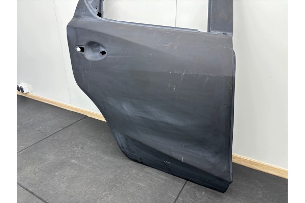 Puerta Trasera Derecha para Pasajero MAZDA 2 2014-Presente - Pieza Ori