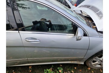 DOOR FRONT RIGHT MERCEDES R CLASS W221 BARE SILVER C775 Catalog number of the part MERCEDES W251 DRZWI PRAWY PRZOD C197 197