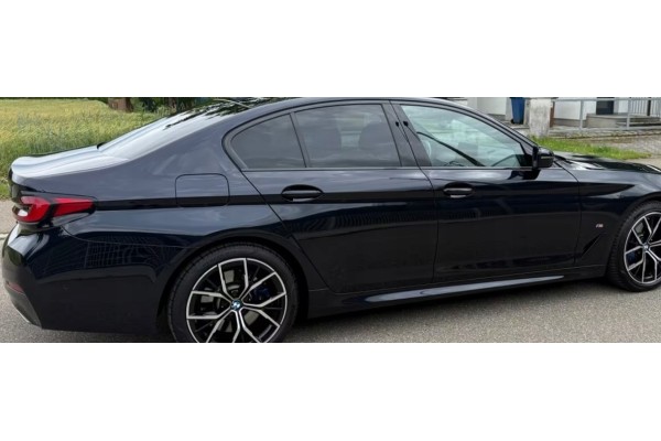 DRZWI PRAWE PRZEDNIE BMW 5 G30 31 W KOLOR 475 Packaging status original
