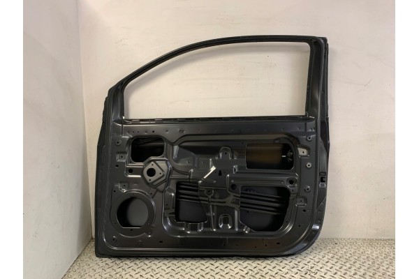 NEW ORIGINAL DOOR RIGHT FRONT FIAT 500 07 68693260AA Quality of parts according to GVO O original with manufacturer s logo OE
