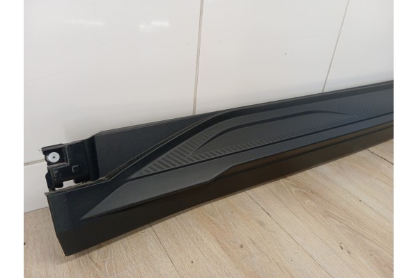 Threshold strip left Renault 5 E Tech Electrician 24 764186467R LLU Car type 4x4 SUV passenger cars