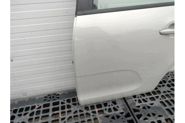Puerta trasera izquierda completa Citroën C3 III Facelift 1.2 2022