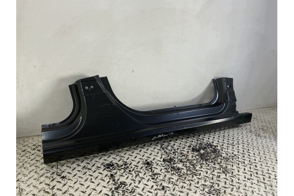 NEW ORIGINAL THRESHOLD RIGHT FRONT OPEL ASTRA TOURER L VI 6 21 26 FRONT Car type passenger cars