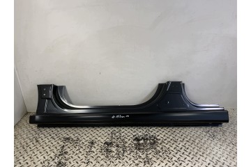 NEW ORIGINAL LEFT POST THRESHOLD KIA CEED 3 III 18 25 LEFT Catalog number of the part NOWY ORYGINALNY LEWY SUPEK PROG KIA CEED 3