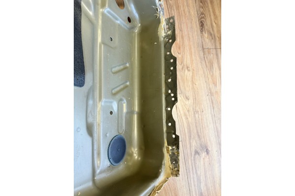 Dodge Challenger Tub Drilled 2015 Part manufacturer Chrysler OE