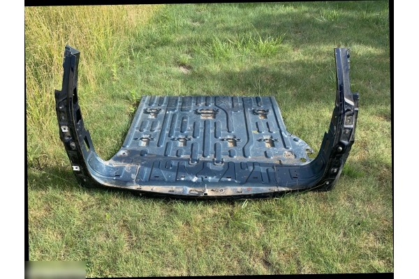 CADILLAC ESCALADE III 6 2 V8 2006 2014 BELT REAR FLOOR