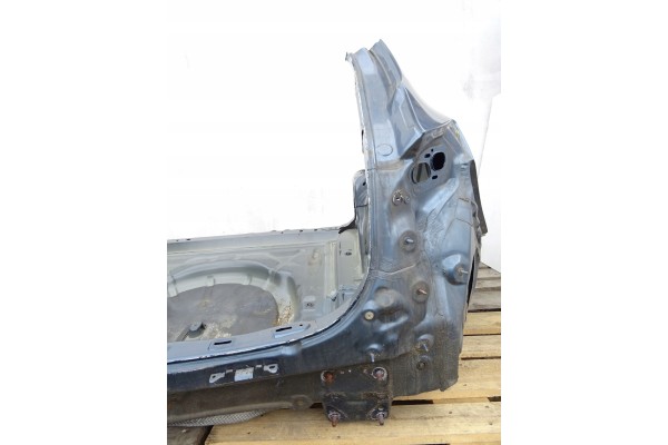 Parachoques Trasero Mazda 3 III HB BM Código de Pintura 42B 2013-2018