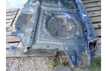 Parachoques Trasero Mazda 3 III HB BM Código de Pintura 42B 2013-2018