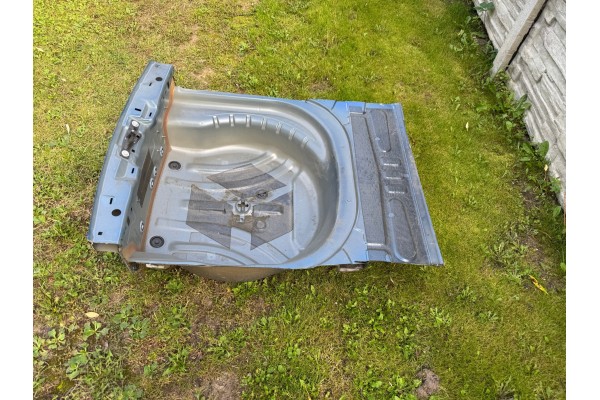 TWIART BELT BATH REAR OCTAVIA IV 4 STATION WAGON LF5W Catalog number of the part CWIARTKA PAS WANNA TY OCTAVIA IV 4 KOMBI LF5W